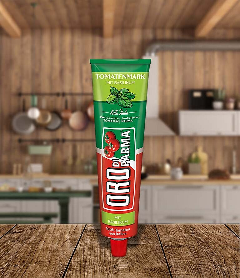 Tomato paste with basil from ORO di Parma in a 200g tube.