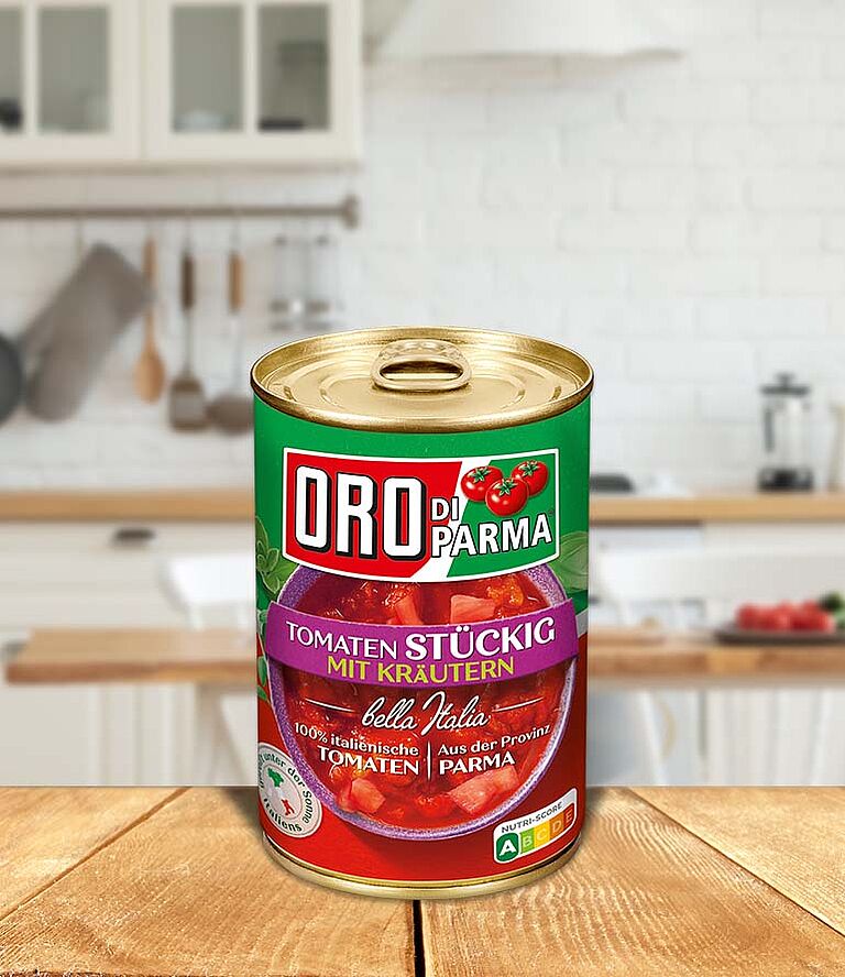 Chopped tomatoes with herbs from ORO di Parma in a 425ml can.
