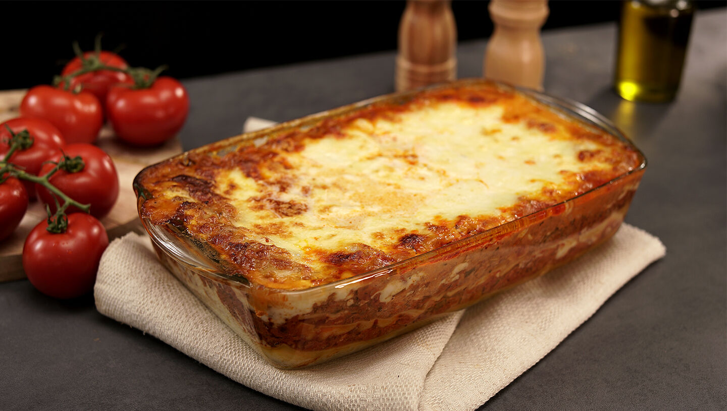 Recipe video for Lasagne classico | ORO di Parma