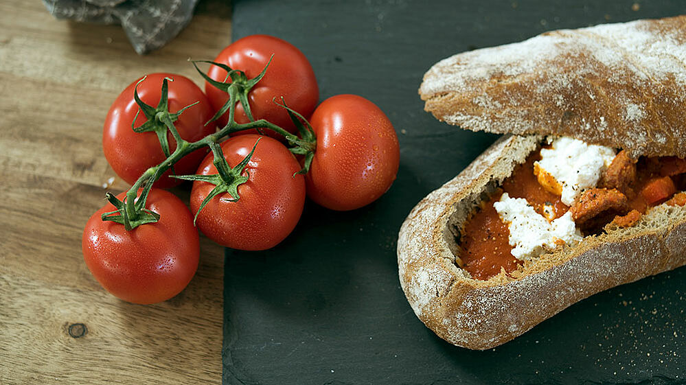 Paprika and tomato soup