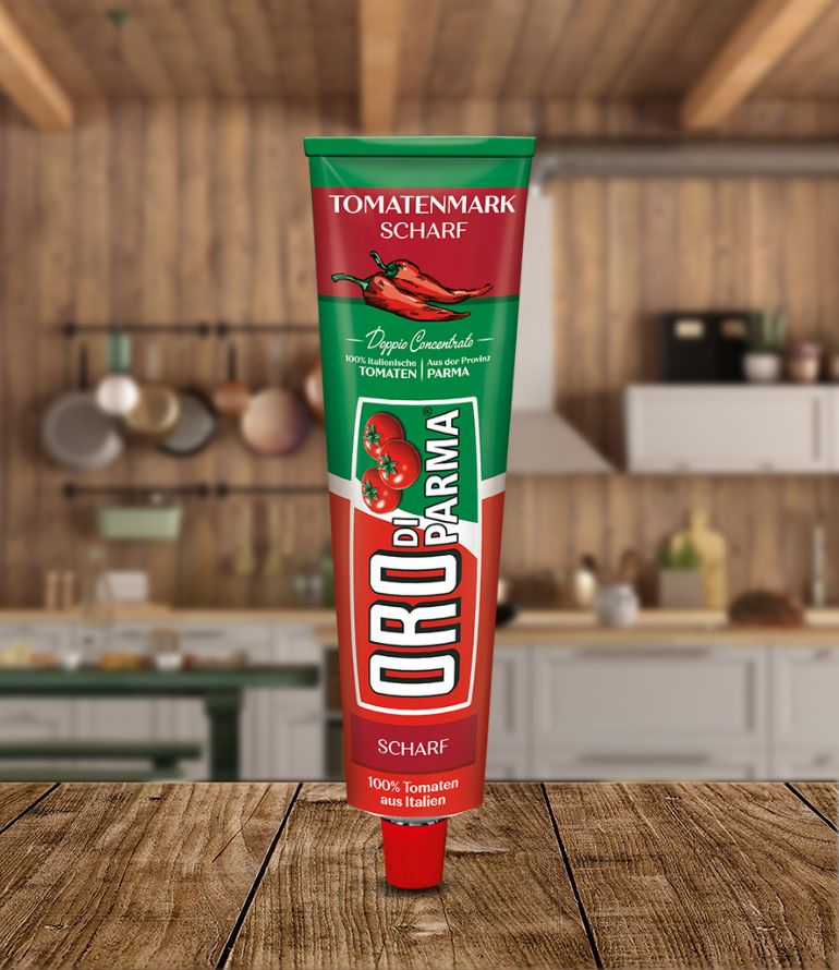 Spicy tomato paste from ORO di Parma in a 200g tube.