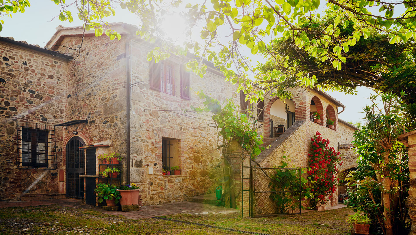 Italian house with garden